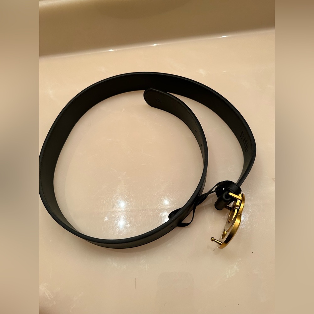 GG Marmont belt with gold hardware.  Size 30-33. - Picture 8 of 11